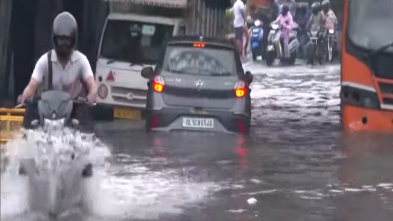 Delhi Breaks 88-Year-Old Rainfall Record गर्मी की लहर के बाद रिकॉर्ड-तोड़ बारिश